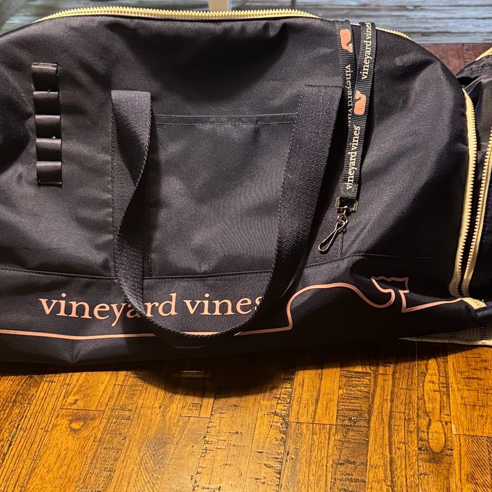 Vineyard Vines 🐳 Navy Duffel Bag with Pink Accents